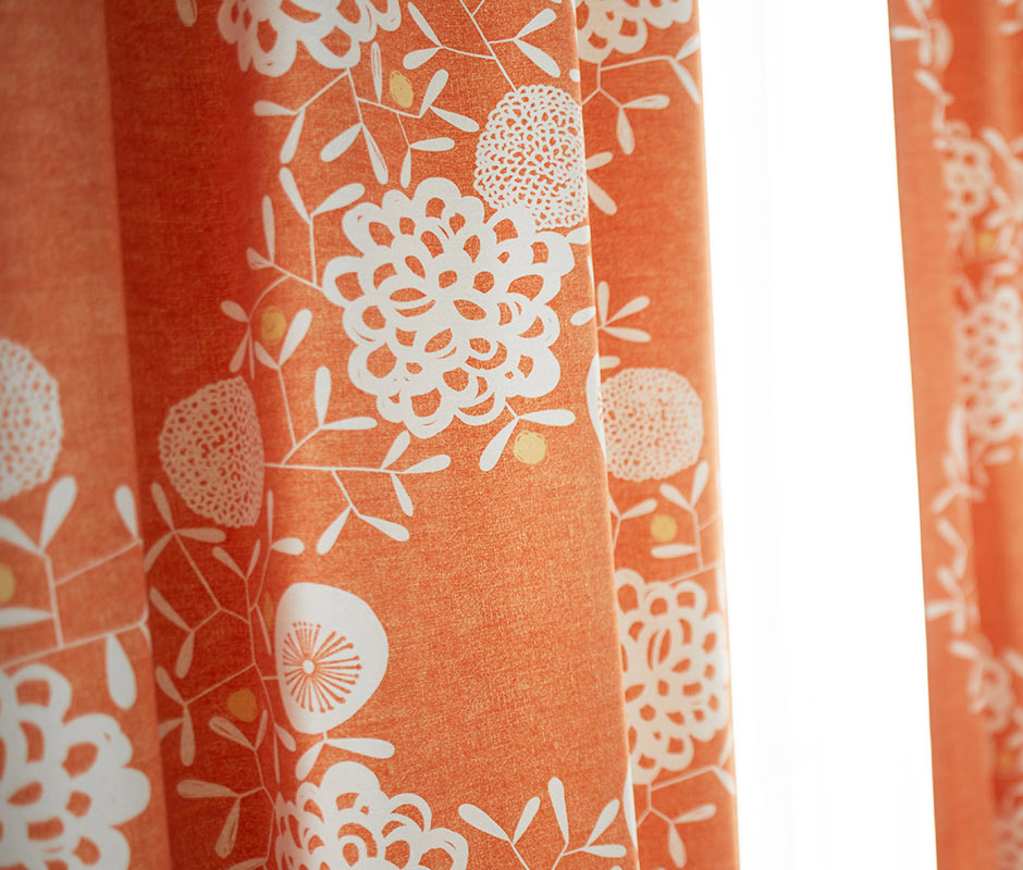 2級遮光カーテン　ハナカザリ（D-1196）