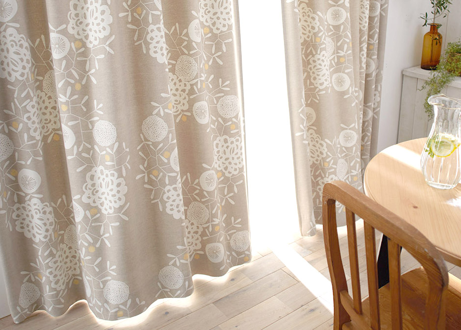 2級遮光カーテン　ハナカザリ（D-1196）