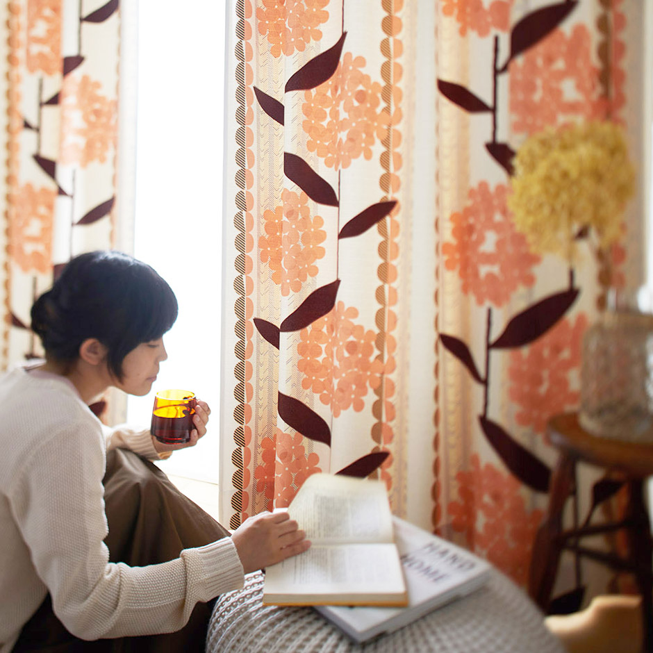 2級遮光カーテン　ケイランサス（D-1196）