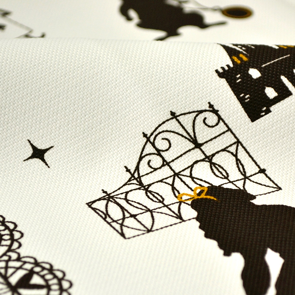 不思議の国のアリスの物語に入り込んだような2級遮光カーテン　ＫＫ-373