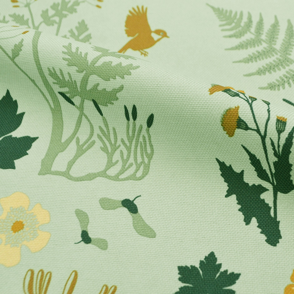 北欧風草花柄がプリントされた2級遮光カーテン　LEAF11078