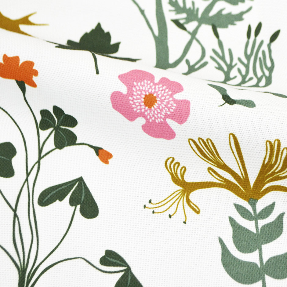 北欧風草花柄がプリントされた2級遮光カーテン　LEAF11078