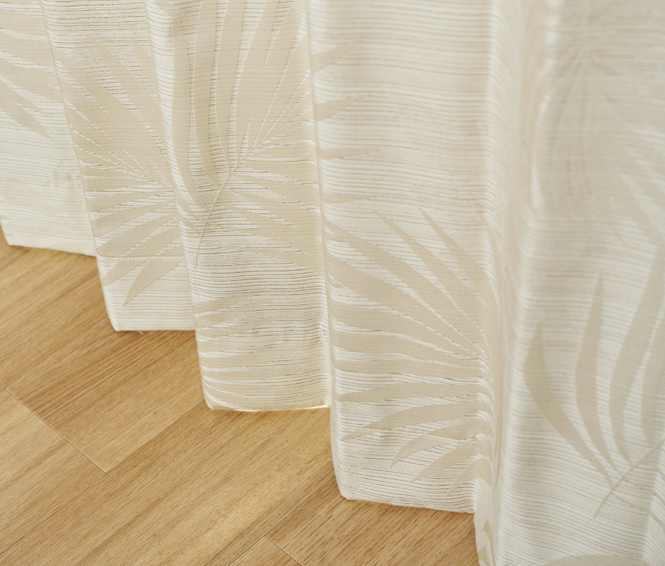 モダンなシダ柄がおしゃれな遮光裏地付き2級遮光カーテン パーム