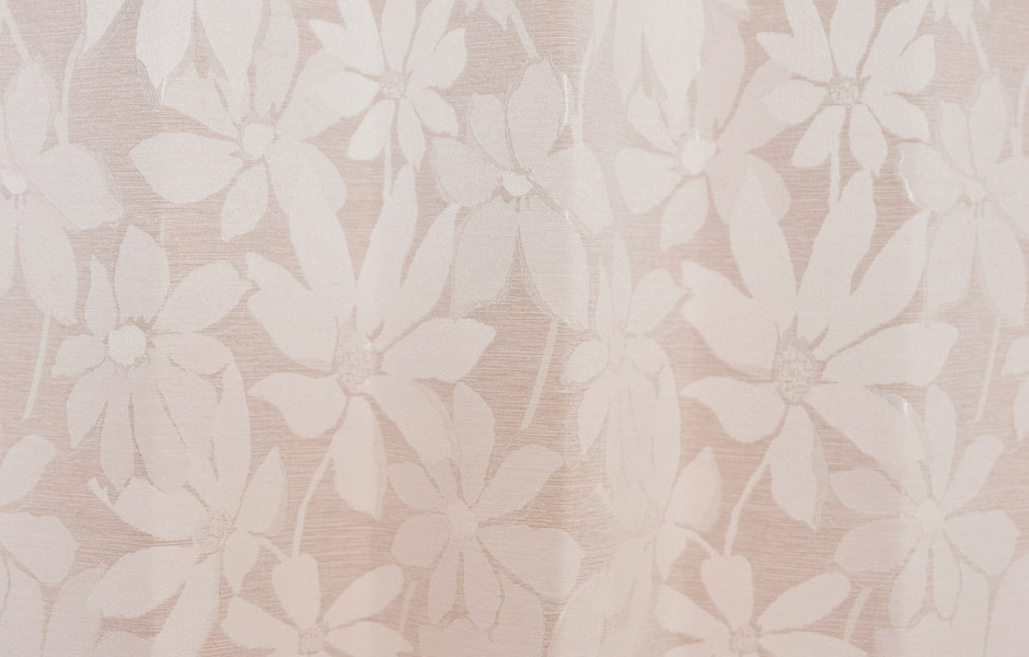 ジャガード織の大きな花柄がフェミニンな裏地付き3級遮光カーテン 1129