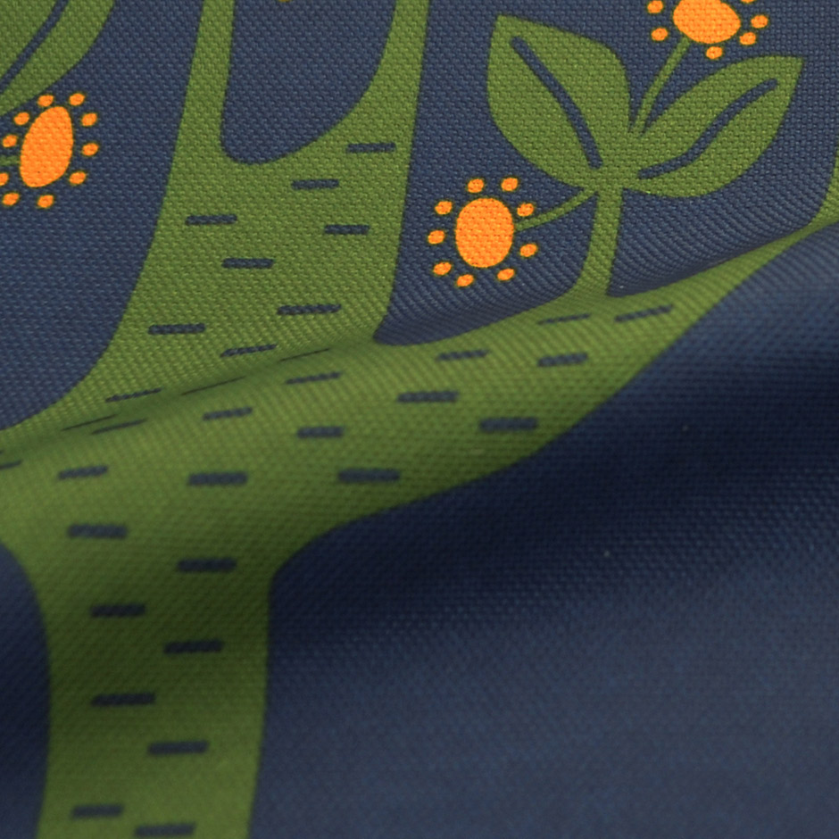 おとぎ話の森のようなプリント2級遮光カーテン　MORI11078