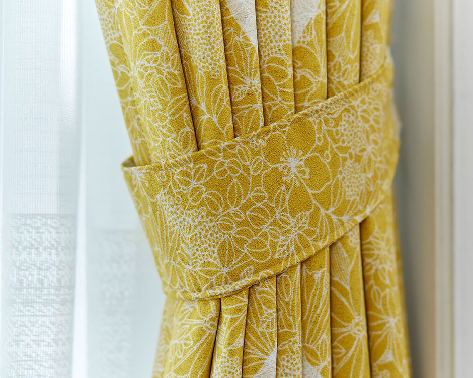 3級遮光カーテン　トピアリー（D-1196）