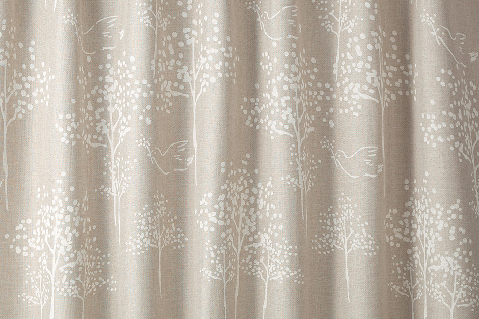 グレーベージュ