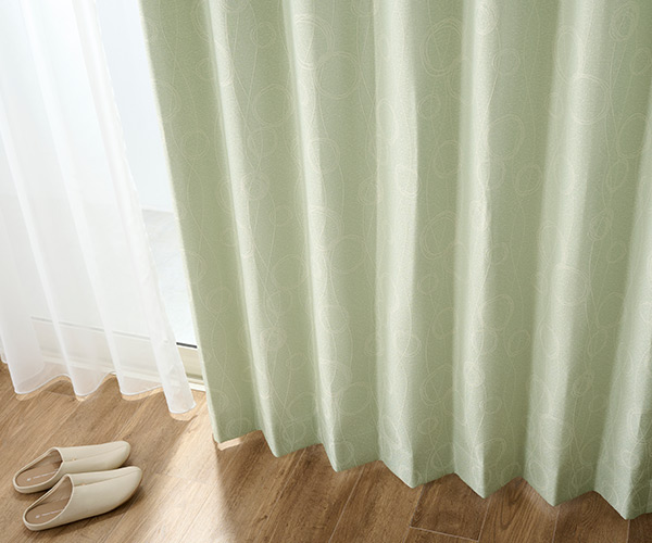 北欧ナチュラルな手書き風のサークル柄がおしゃれな3級遮光防炎カーテン FP6111