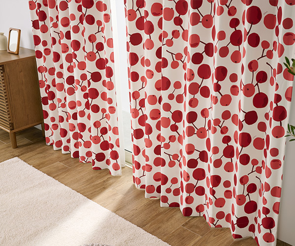 北欧テイストの木の実モチーフがかわいい2級遮光カーテン　大きな木の実（D-8009）